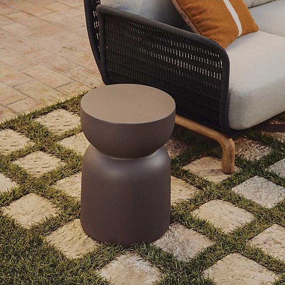 ����� �� Garbet Brown 32