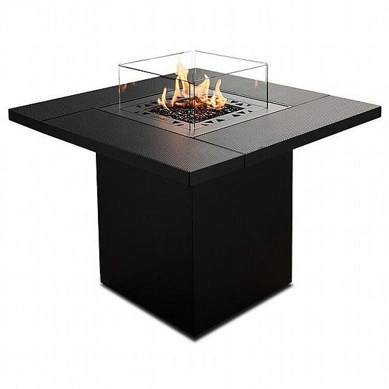 ����� �� SQUARE TABLE